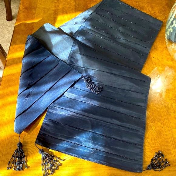 Table Runner - Black with Bugle Beads & Beaded Tassels - Picture 2 of 7